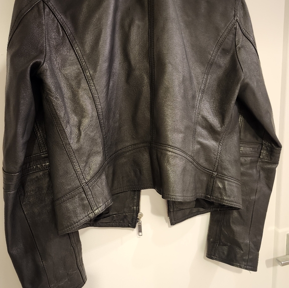 Cropped leather jacket size medium - Picture 5 of 6